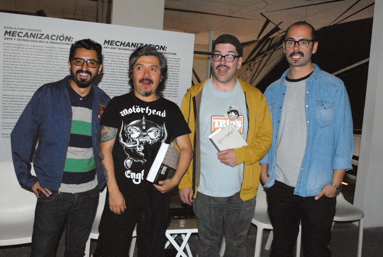 Roberto_Flores,_Alejandro_Fernández,_Güili_Damage_y_Mari o_Roca.jpg