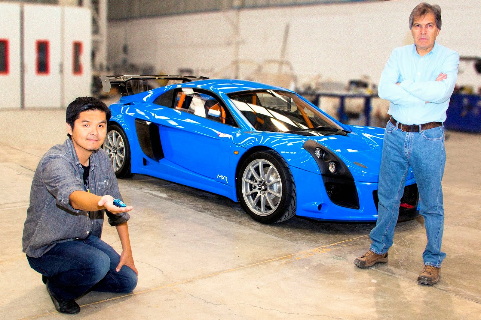 Daniel Mastretta y Ryu Asada MXR Hot Wheels c.jpg