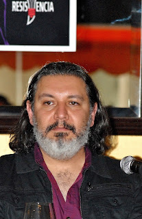 9Rogelio Flores Autor del libro Un Millón de Gusanos.jpg