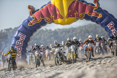 Competidores en Red Bull Sea to Sky 2015_Kemer_Photo_Nuri Yilmazer_Red Bull Content Pool.jpg