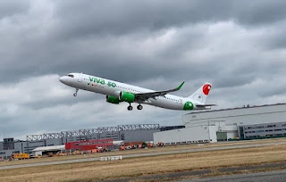 Viva Aerobus avión 50 (1).jpg